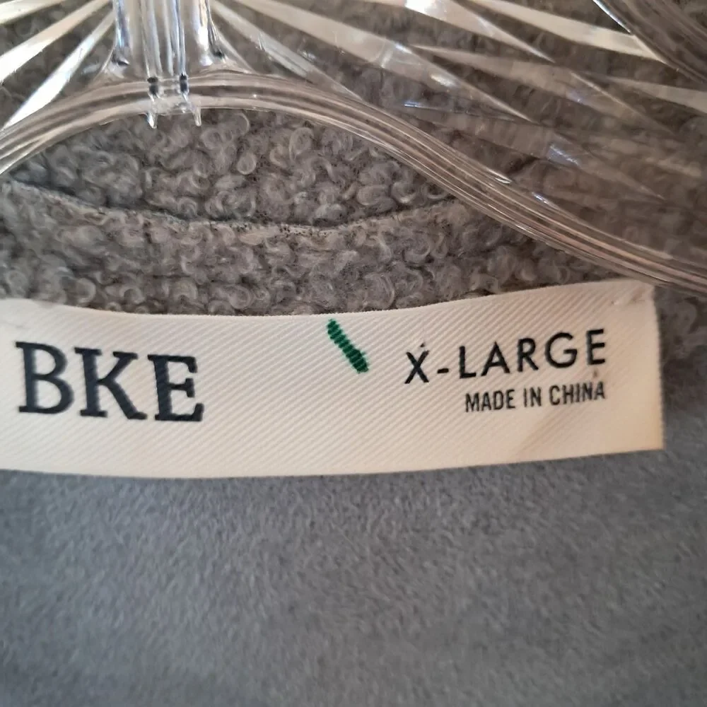 BKE Women’s Gray Sherpa Fleece Shacket Jacket Coat Size XL Long Sleeve Button - Picture 4 of 9